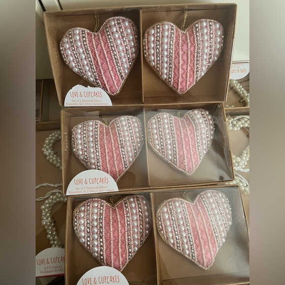 love and cupcakes Other - Love and cupcakes 3 packs ornaments